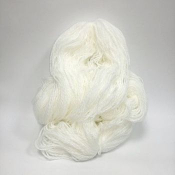Пряжа Карачаевская белая (100% акрил) пасма 200-250г